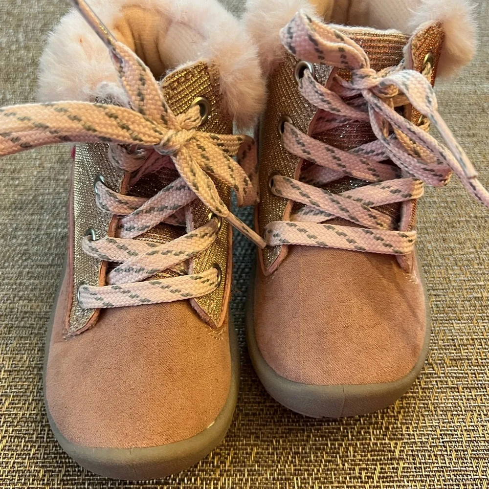 Baby Oshkosh‎ boots